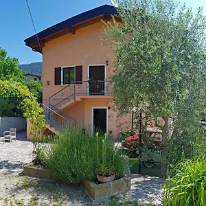Casa Gina Garden And View By Gardadomusmea Ferienhaus